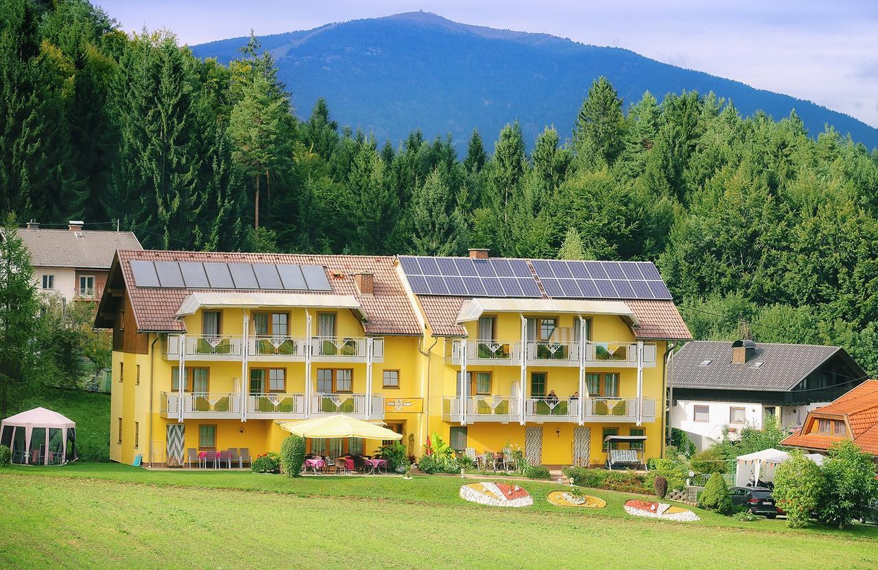 Gaestehaus Goetz Drobollach am Faakersee Exterior photo